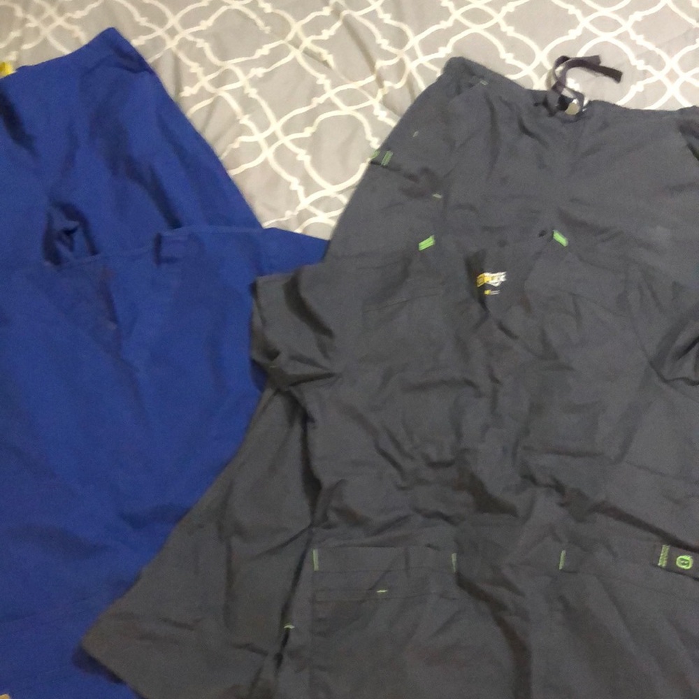 Uniforms/Scrubs